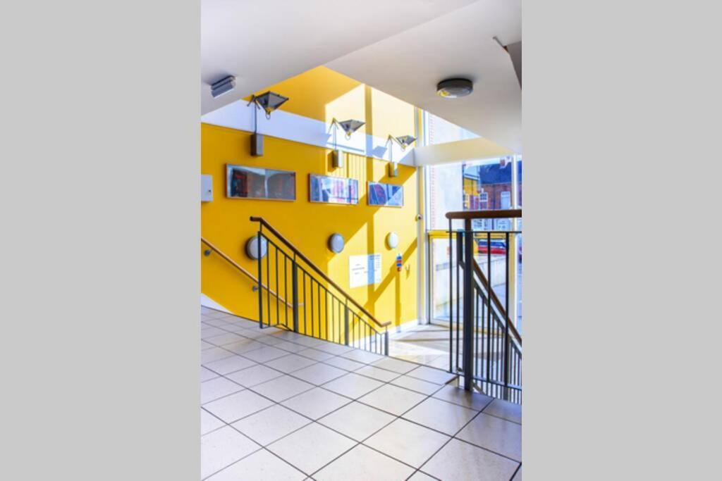 Luxury City Apartment Underground Parking 5* Belfast Exterior photo
